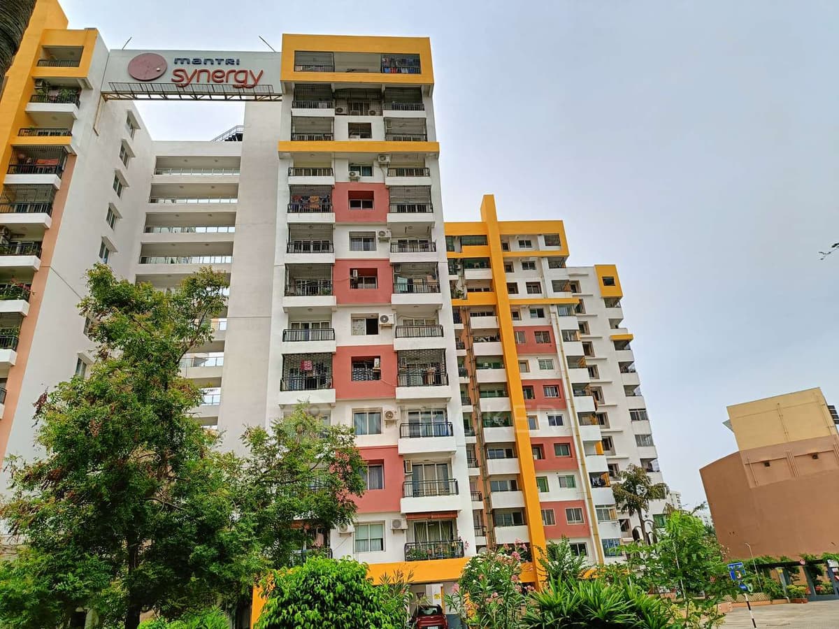 Mantri Synergy Pool & Amenities